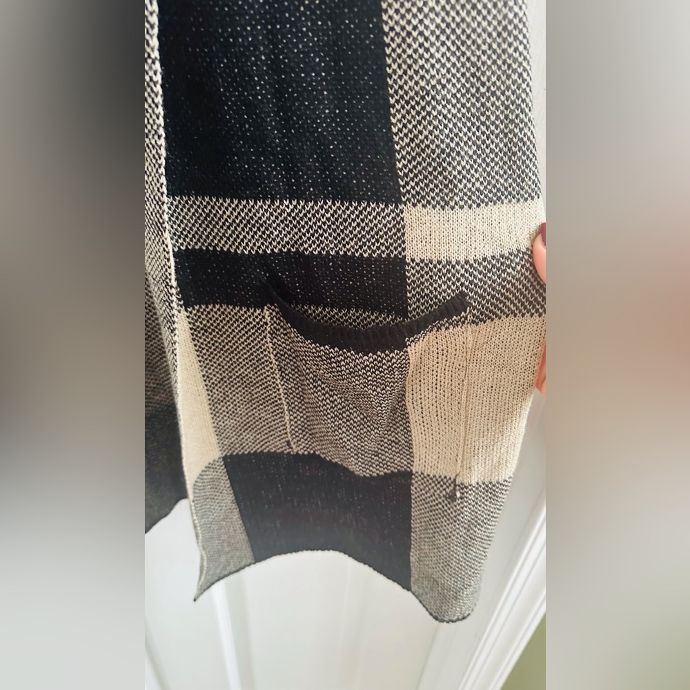 Absolutely Famous Checkered Cape in Black and Cream - Picture 3 of 7